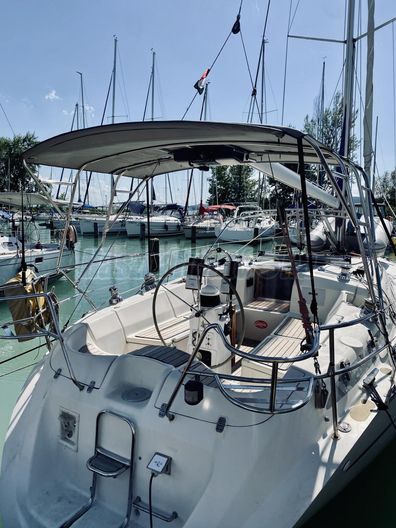 BAVARIA 35 Cruiser - ALACSONY MERÜLÉS 1.5M!
