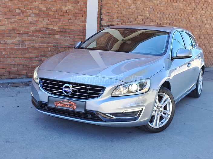 VOLVO V60 2.4 D [D6] PHEV AWD Summum Geartronic