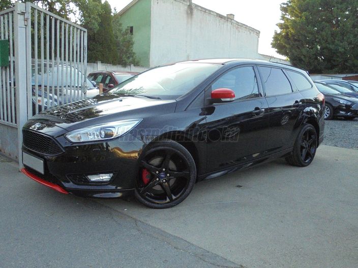 FORD FOCUS 1.5 EcoBoost ST-Line Black