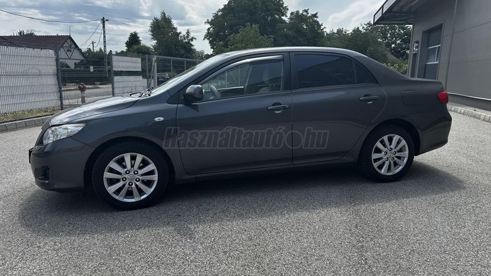 TOYOTA COROLLA Sedan 1.6 Sol