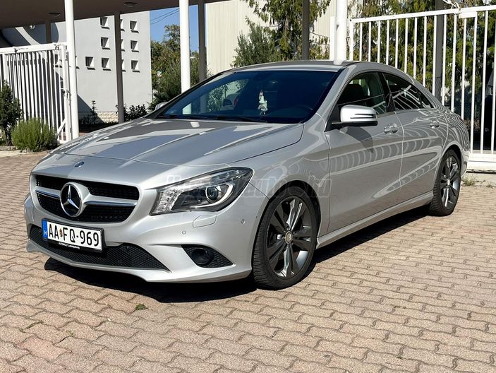 MERCEDES-BENZ CLA 180 Urban