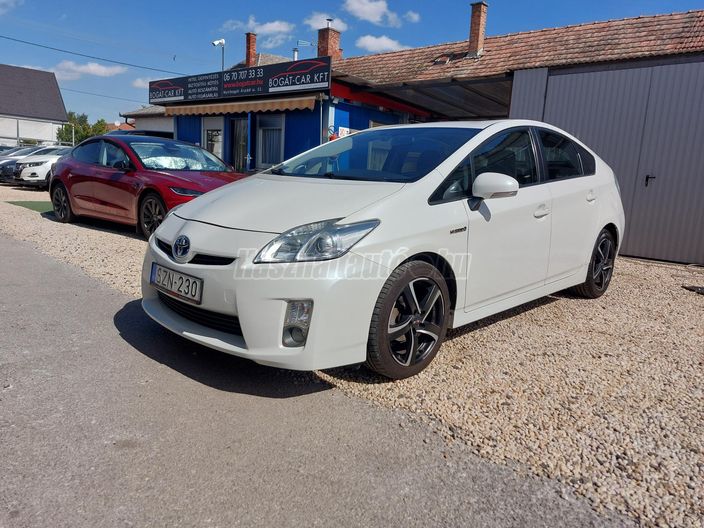 TOYOTA PRIUS 1.8 HSD Sol NAVI (Automata)