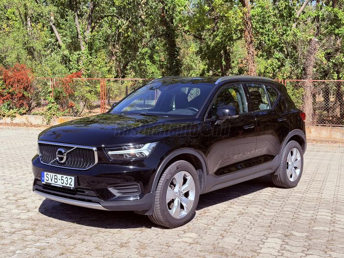 VOLVO XC40 2.0 [B4] MHEV Plus Dark DCT