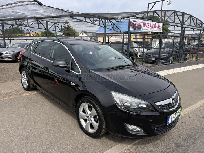 OPEL ASTRA J 1.4 T Sport