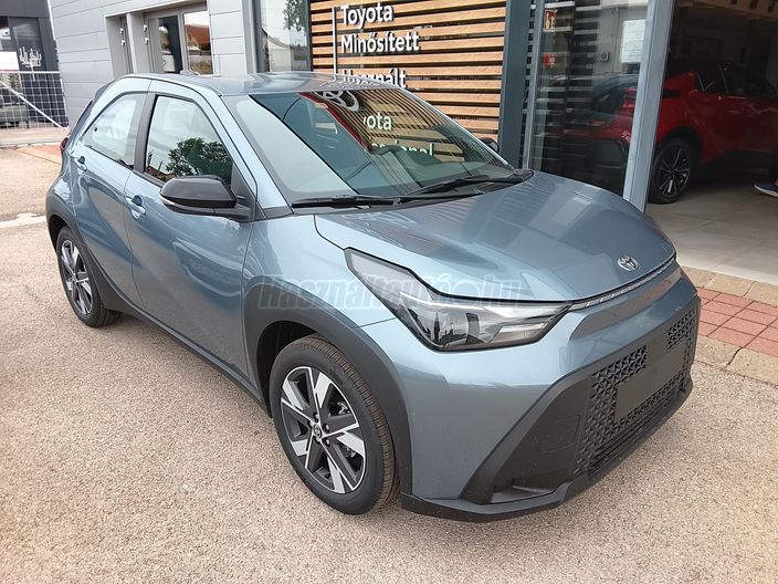 TOYOTA AYGO X 1.5 Hybrid Comfort e-CVT