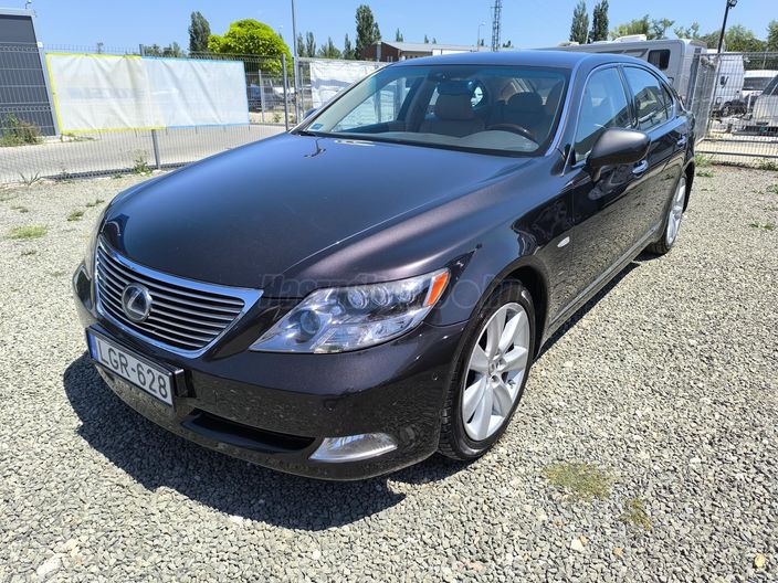LEXUS LS 600h L (Automata)