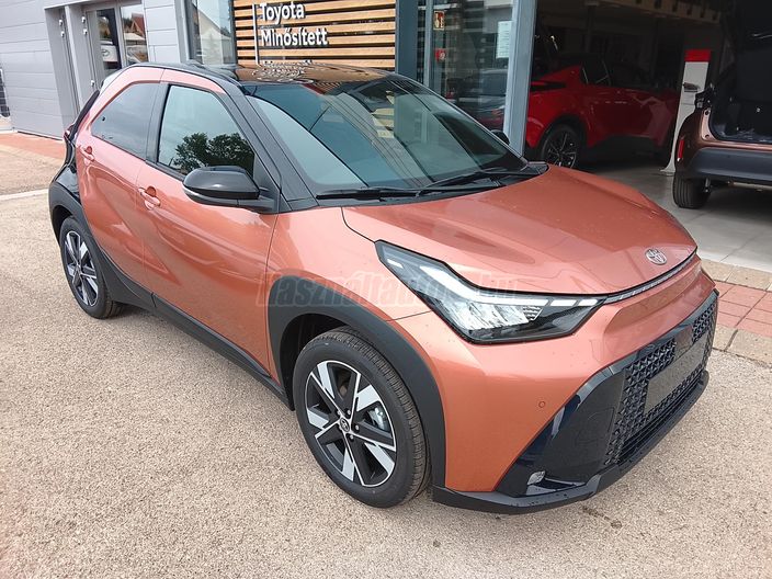 TOYOTA AYGO X 1.5 Hybrid Style e-CVT