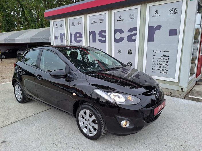 MAZDA 2
