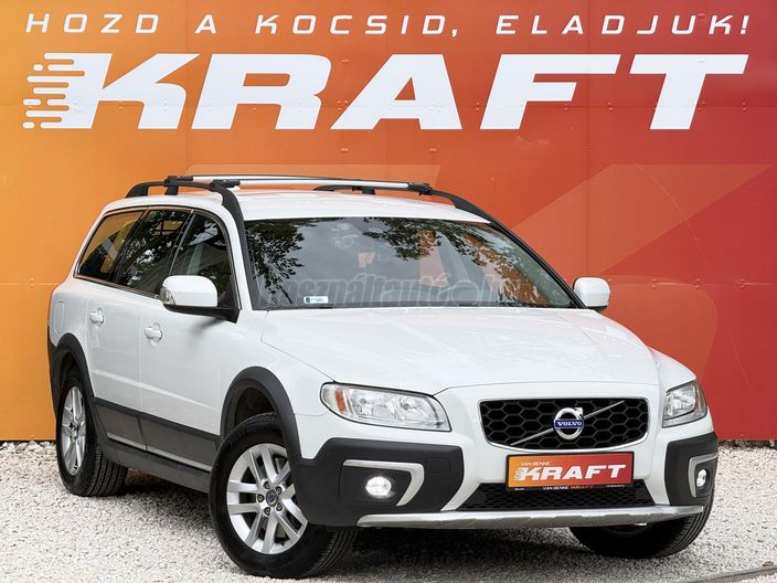VOLVO XC70 2.0 D [D4] Momentum Geartronic