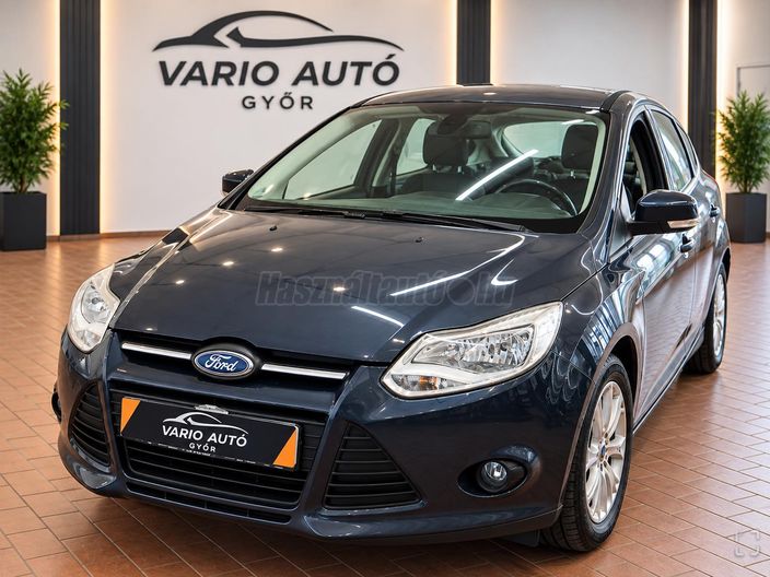 FORD FOCUS 1.6 Ti-VCT Champions