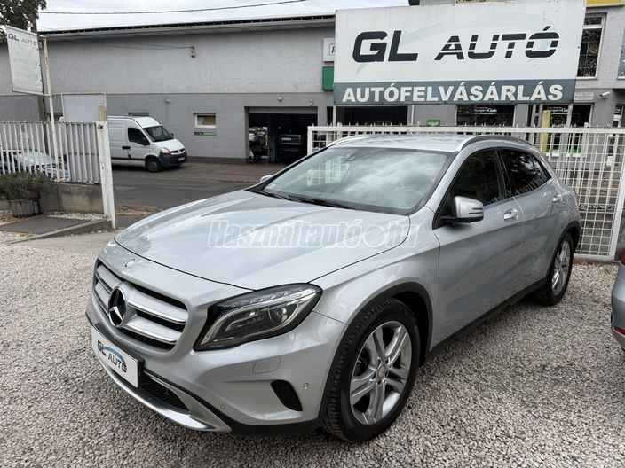 MERCEDES-BENZ GLA 220 CDI d Style 7G-DCT