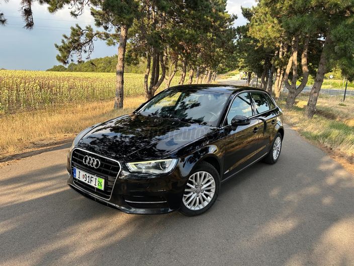 AUDI A3 Sportback 1.6 TDI Attraction