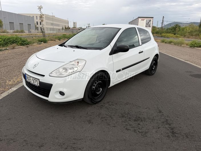 RENAULT CLIO III 1.5 dCi Société