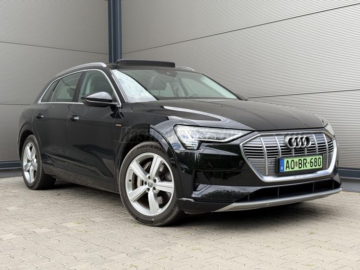 AUDI E-TRON 50 Basis quattro (Automata)
