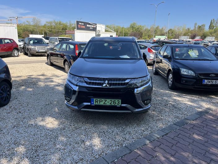 MITSUBISHI OUTLANDER 2.0 MIVEC Intense Plus 4WD CVT