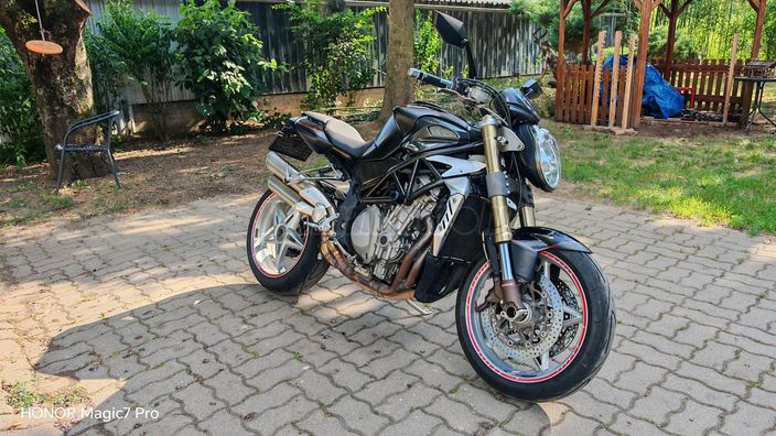 MV AGUSTA F4 BRUTALE 910 R