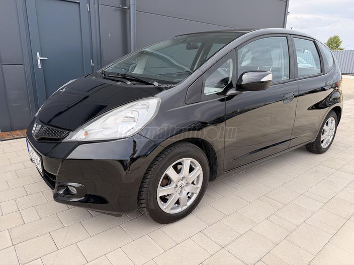 HONDA JAZZ 1.4 Elegance CVT
