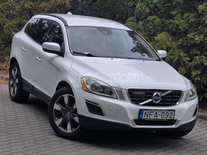 VOLVO XC60 2.0 D [D4] Summum FWD
