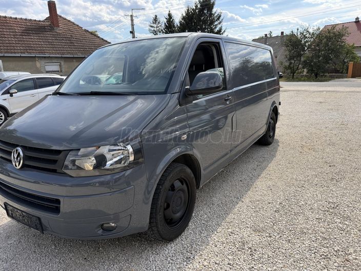 VOLKSWAGEN TRANSPORTER T6 2.0 TDI BMT 4Motion DSG RT