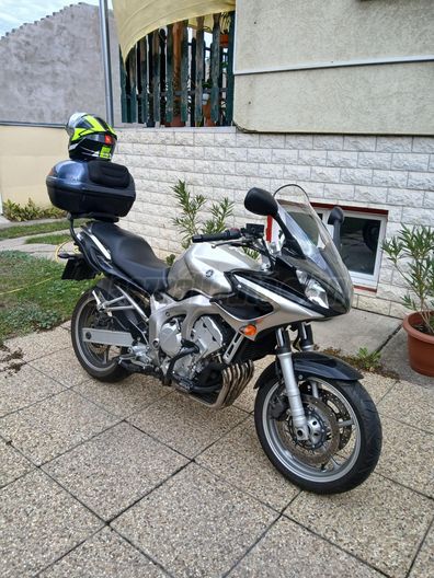 YAMAHA FZ6-S (FAZER)