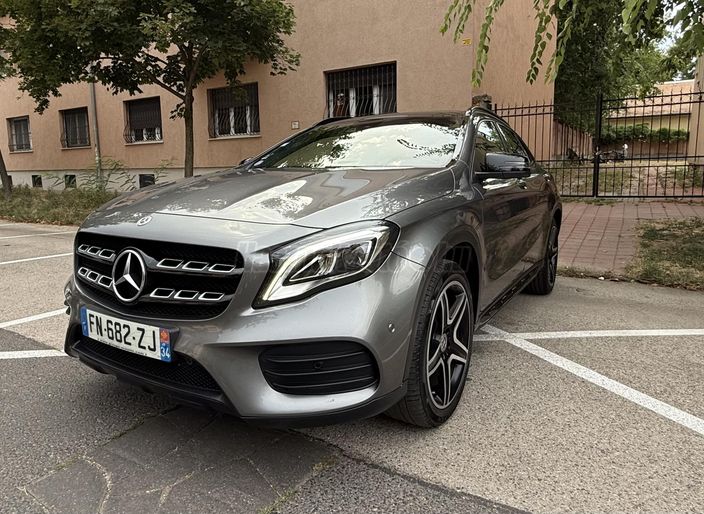 MERCEDES-BENZ GLA 200 AMG Sport 7G-DCT