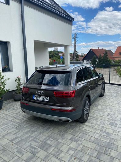 AUDI Q7 3.0 V6 TDI quattro Tiptronic ic [7 személy]