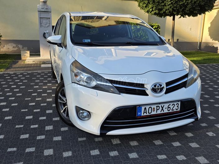 TOYOTA VERSO 1.8 Limited CVT