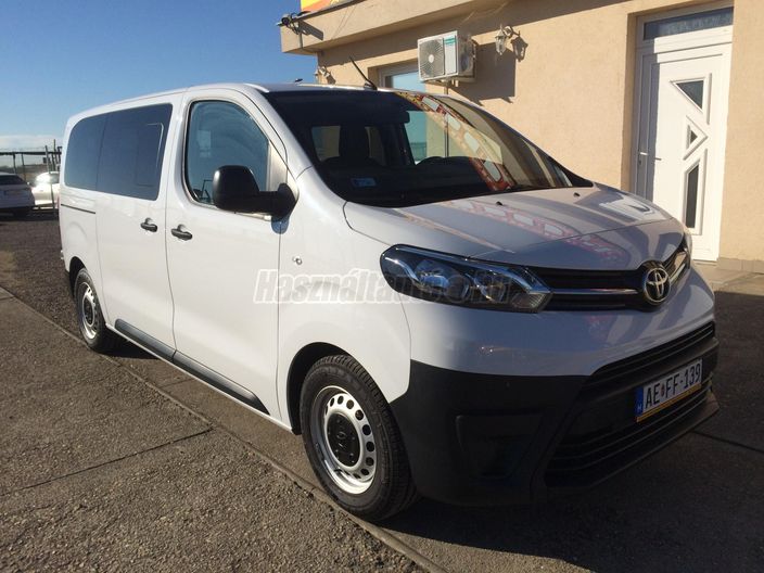 TOYOTA PROACE 2.0 D-4D Combi Professional L1H1