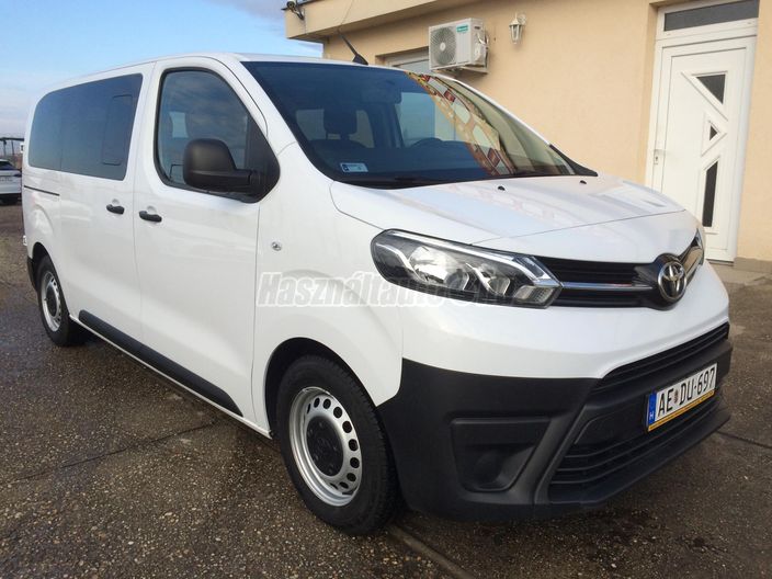 TOYOTA PROACE 2.0 D-4D Combi Professional L1H1