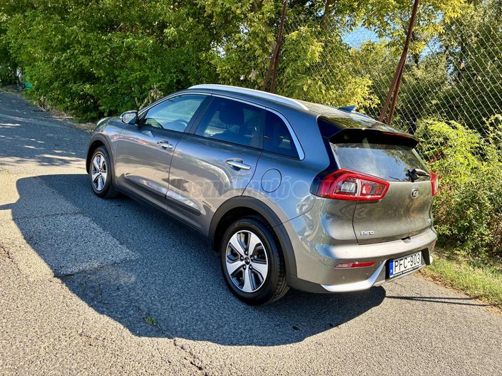 KIA NIRO PHEV 1.6 GDI LX DCT