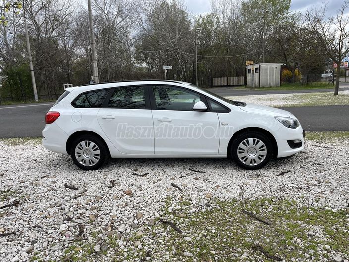 OPEL ASTRA Sports Tourer 1.4 Cosmo