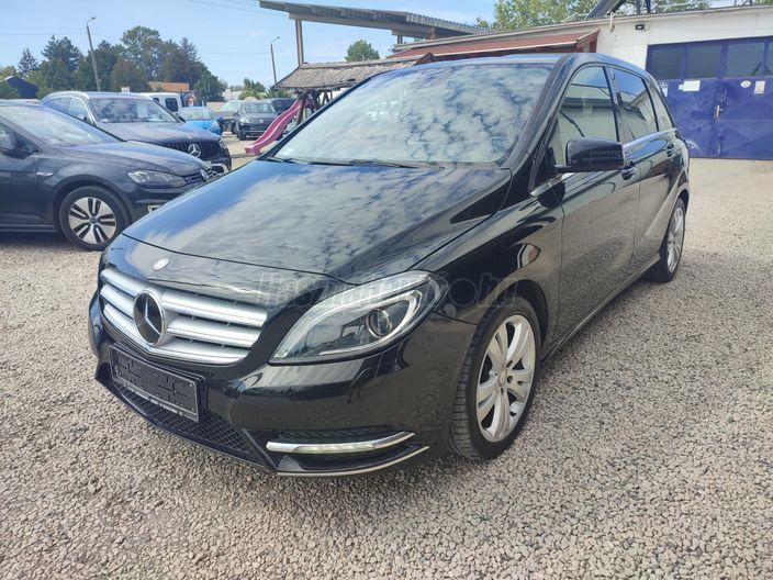 MERCEDES-BENZ B 220 CDI BlueEFFICIENCY (Automata)