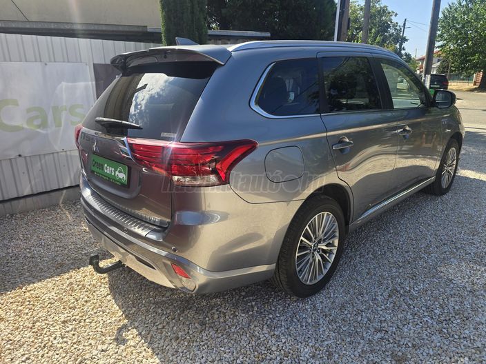 MITSUBISHI OUTLANDER 2.4 PHEV Instyle Premium 4WD CVT