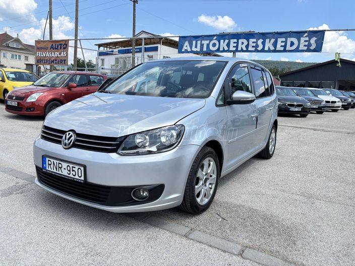 VOLKSWAGEN TOURAN 1.6 CR TDI Trendline DSG [7 személy]