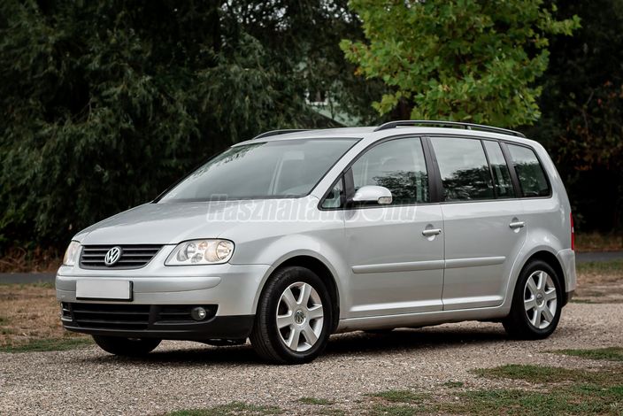 VOLKSWAGEN TOURAN 1.4 TSi Conceptline