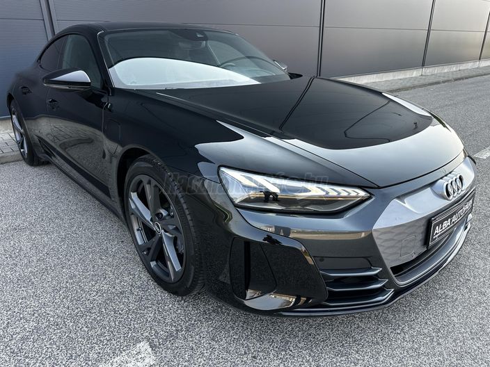 AUDI E-TRON GT