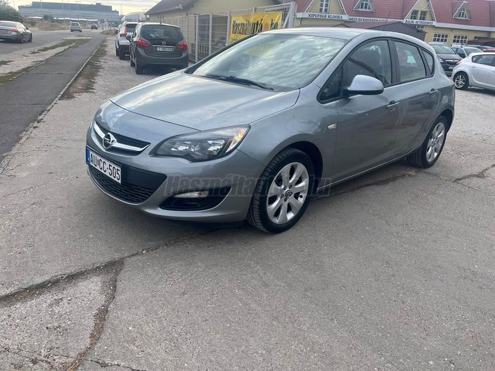 OPEL ASTRA J 1.4 T Selection