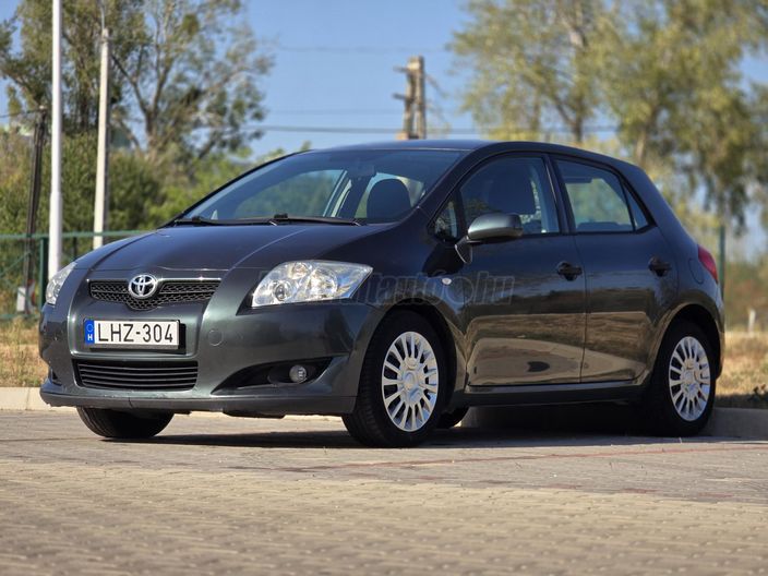 TOYOTA AURIS 1.6 Sol