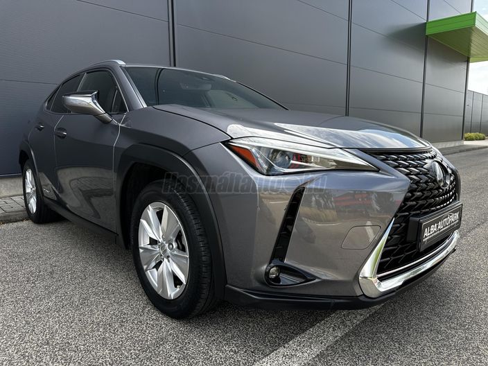 LEXUS UX 250h Elegance Plus CVT