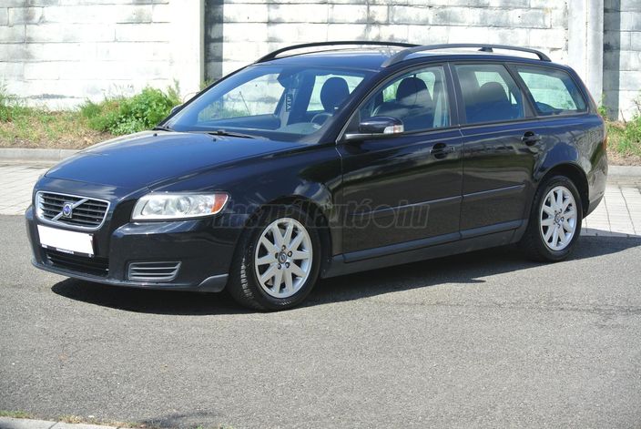 VOLVO V50 2.0 D Momentum Powershift