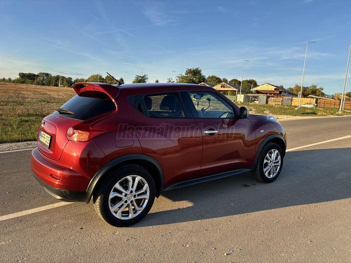 NISSAN JUKE 1.6 DIG-T Tekna 4WD CVT
