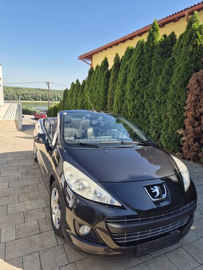PEUGEOT 207 CC 1.6 VTi Feline