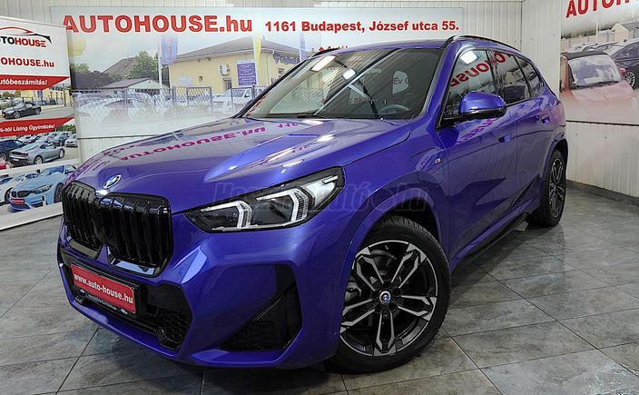 PLUG-IN HYBRID! M-PACKET! LED! NAVI! METÁL FÉNY! KAMERA! CARPLAY! BŐR!