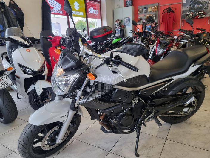 YAMAHA XJ 6 NA