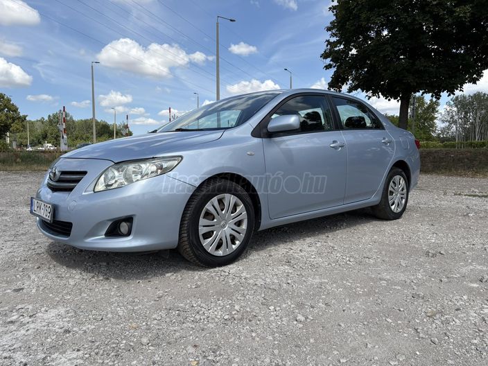 TOYOTA COROLLA Sedan 1.6 Black Edition