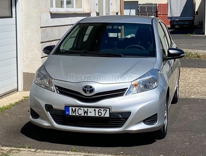 TOYOTA YARIS 1.0 Active