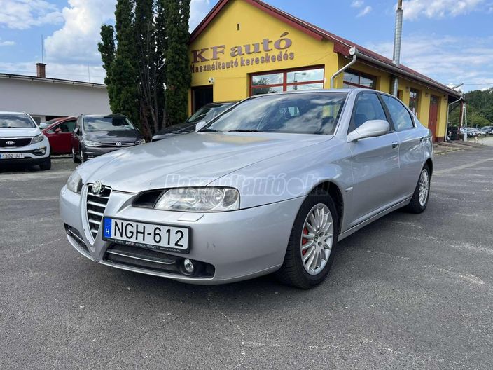 ALFA ROMEO 166 2.4 JTD 20V Distinctive