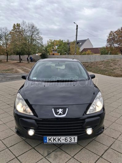 PEUGEOT 307 1.6 HDi D-Sign