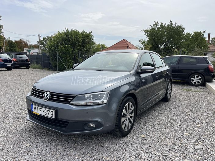 VOLKSWAGEN JETTA VI 1.6 CR TDI Comfortline