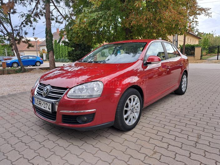 VOLKSWAGEN JETTA V 1.6 Trendline